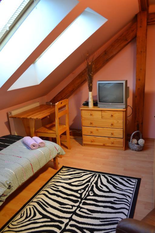 ホテル Byron Zlaté Moravce 部屋 写真